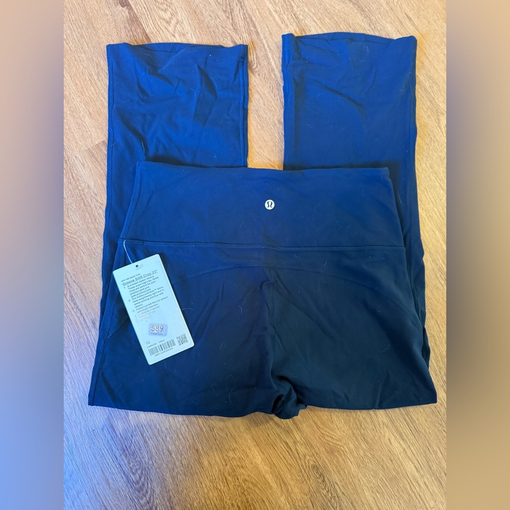lululemon athletica groove shr crop navy Leggings